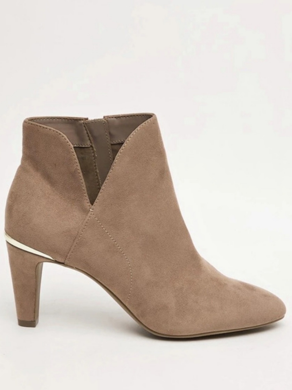 Anne Klein Pointed Toe Heeled Ankle Boots in Brown Like New